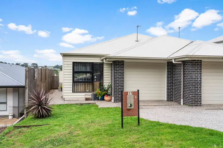 2/17 McInnes Crescent, Glenvale QLD 4350