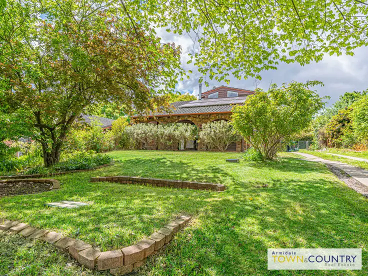 77 Perrott Street, Armidale NSW 2350