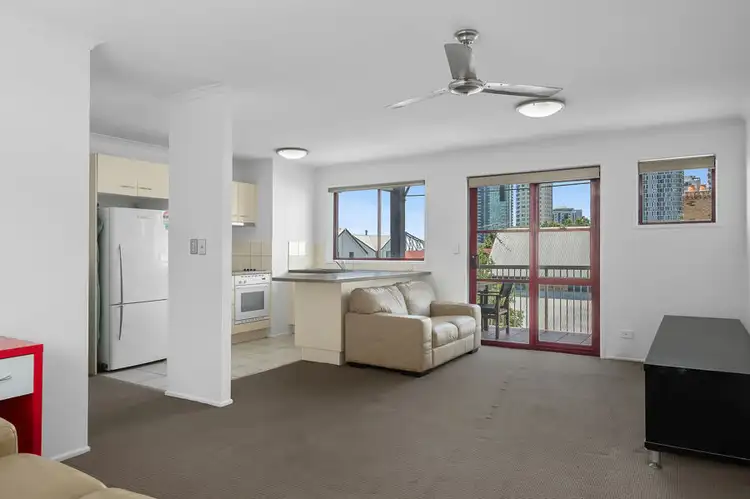 Third view of Homely apartment listing, 8/16 Phillips St, Spring Hill QLD 4000