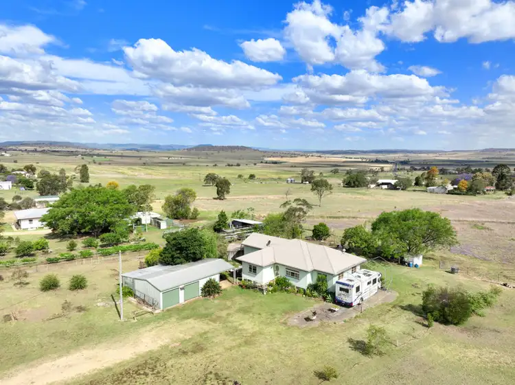 34 Sparksman Road, Mount Marshall QLD 4362