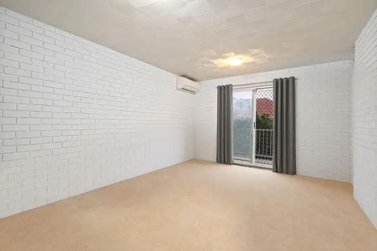 Third view of Homely unit listing, 2/92 Bovelles Street, Camp Hill QLD 4152