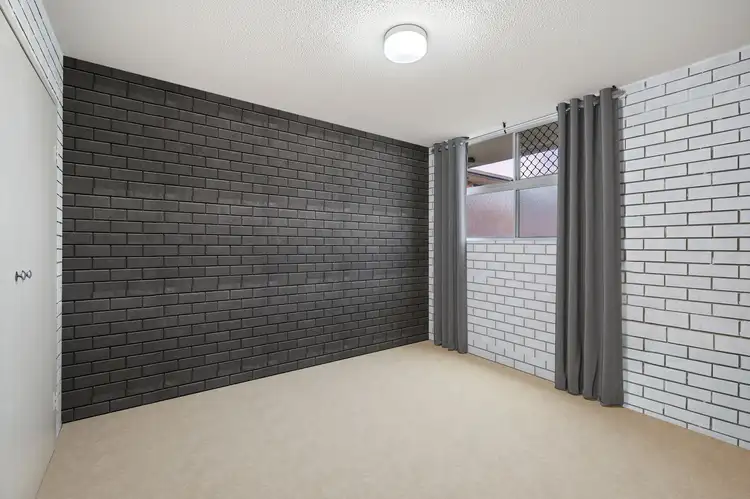 Sixth view of Homely unit listing, 2/92 Bovelles Street, Camp Hill QLD 4152