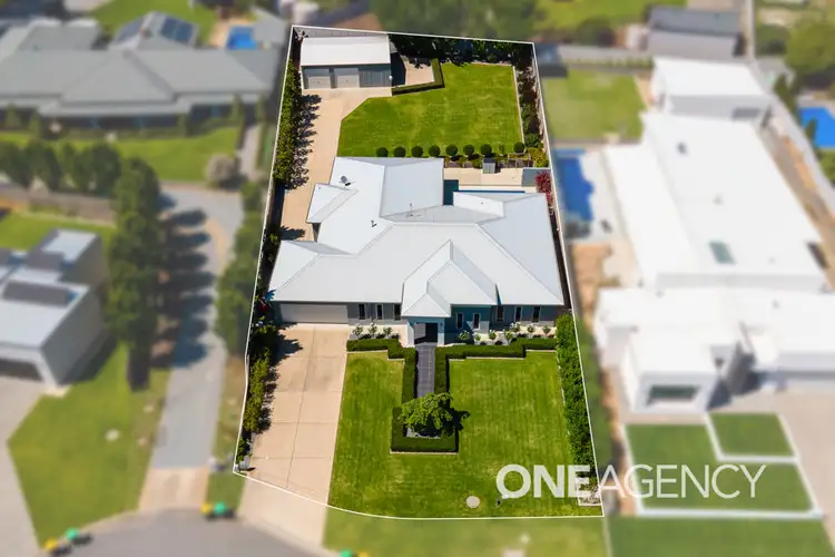 29 PLUNKETT DRIVE, Lake Albert NSW 2650