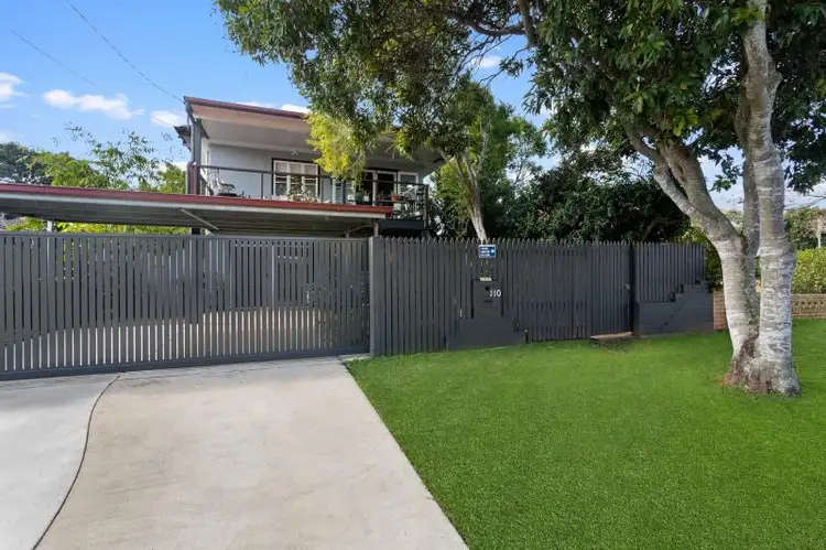 110 ARTHUR STREET, Woody Point QLD 4019