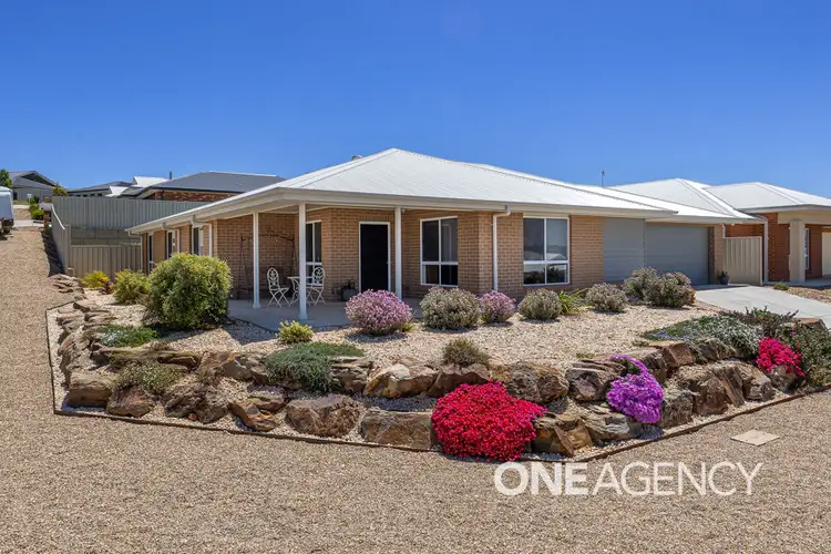 Second view of Homely house listing, 9 MAWSON RISE, Lloyd NSW 2650
