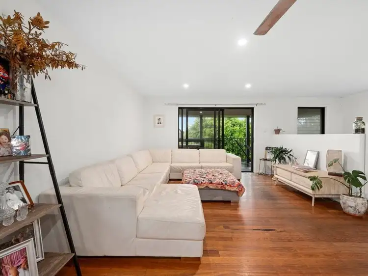 35a Wedgetail Crescent