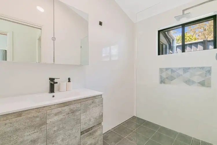 Sixth view of Homely house listing, 2 Hillcrest Avenue, Tweed Heads South NSW 2486
