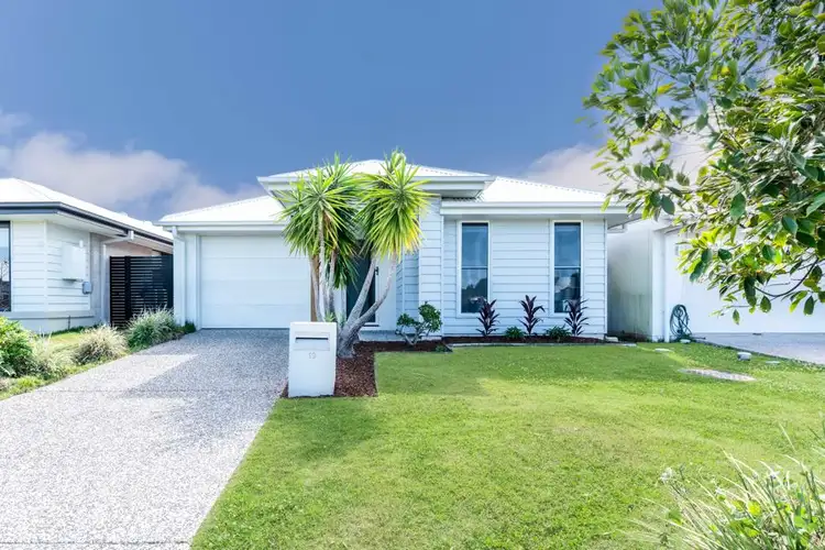 19 Adelaide Cct, Baringa QLD 4551