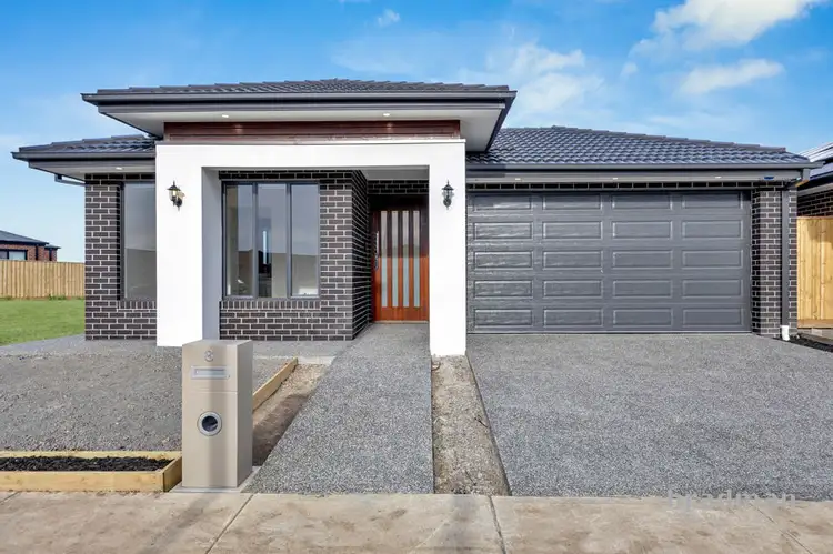 8 Perennial Avenue, Wallan VIC 3756