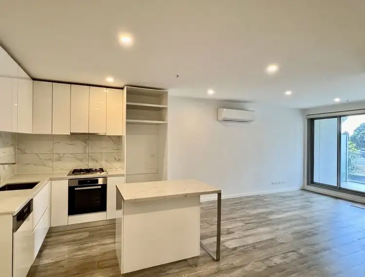 Fourth view of Homely apartment listing, 301/330 Manningham Road, Doncaster VIC 3108