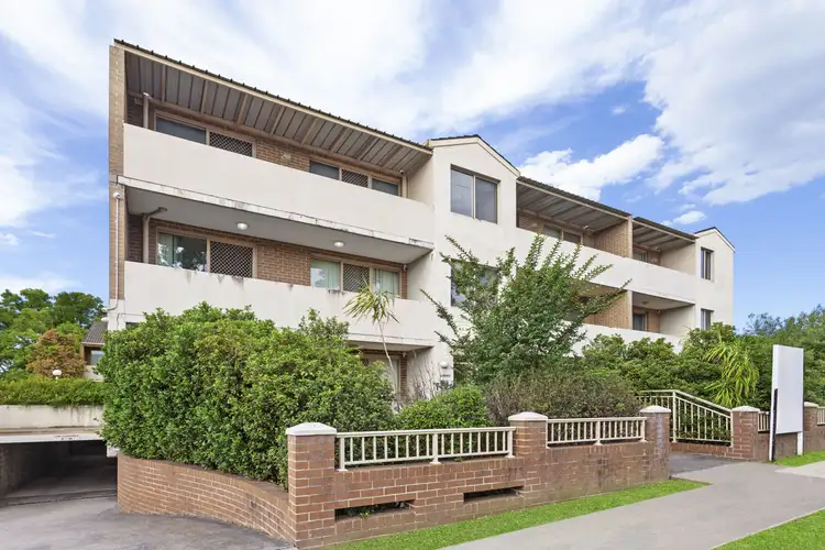 Main view of Homely unit listing, 6/85-87 Mountford Avenue, Guildford NSW 2161