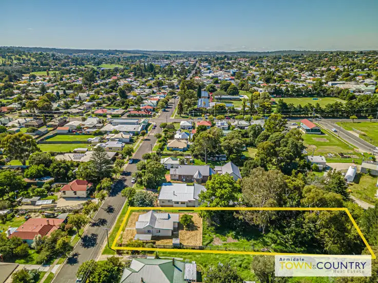 290 Rusden Street, Armidale NSW 2350