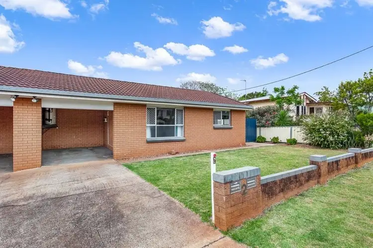 2/2 Doncaster Street, Newtown QLD 4350