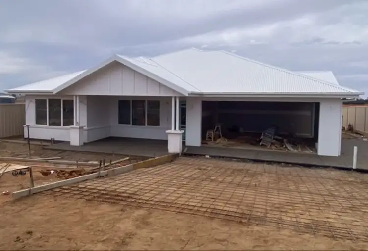 7 TOOLEYBUC STREET, Gobbagombalin NSW 2650