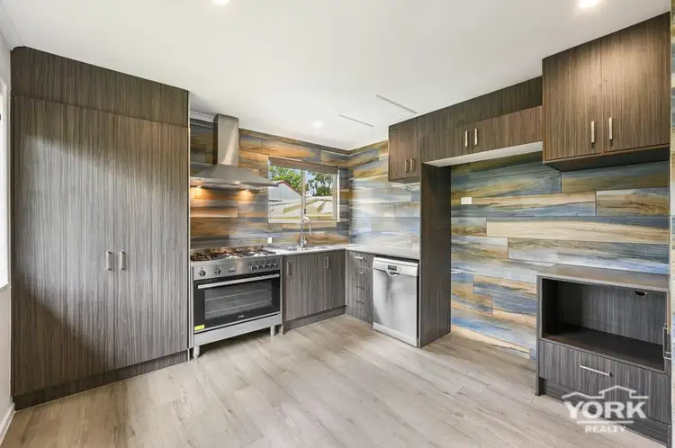 70 Cricket Road, Regency Downs QLD 4341