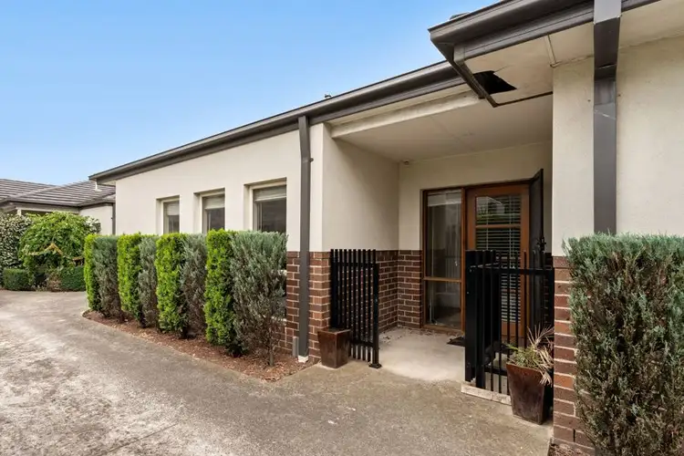 2/27 Birch Avenue, Tullamarine VIC 3043