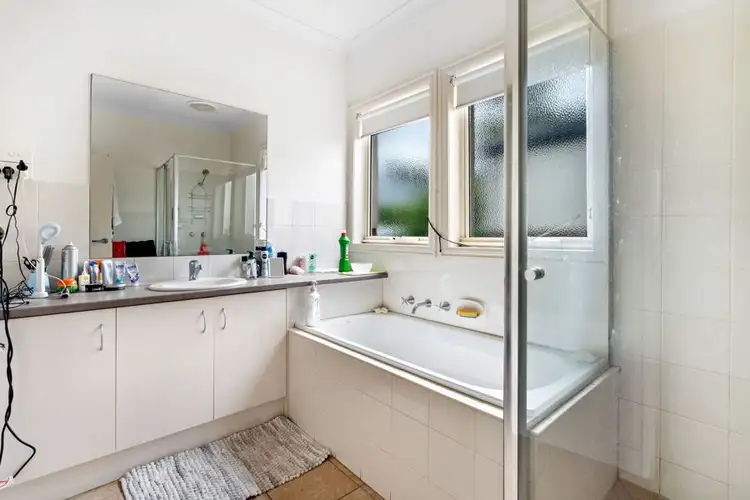 Sixth view of Homely unit listing, 2/27 Birch Avenue, Tullamarine VIC 3043