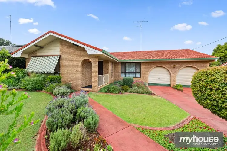 22 Hinkler Crescent