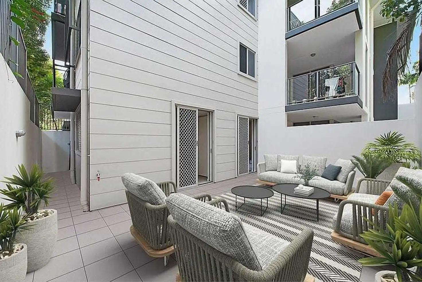 Main view of Homely apartment listing, 4/11 Riding Road, Hawthorne QLD 4171