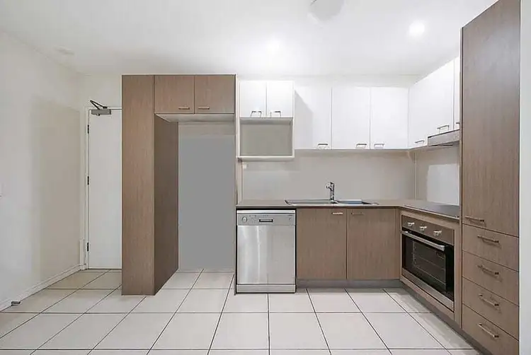 Third view of Homely apartment listing, 4/11 Riding Road, Hawthorne QLD 4171