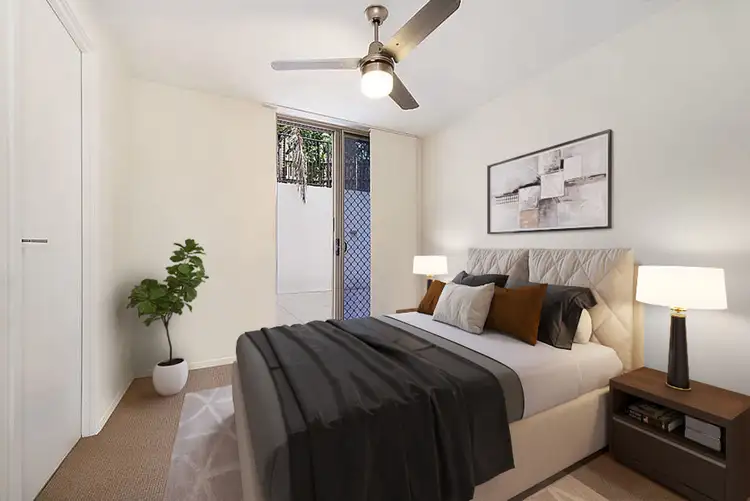 Fifth view of Homely apartment listing, 4/11 Riding Road, Hawthorne QLD 4171