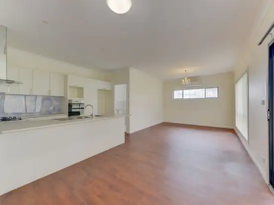 Fifth view of Homely house listing, 2/9 Wollemi Close, Tamworth NSW 2340
