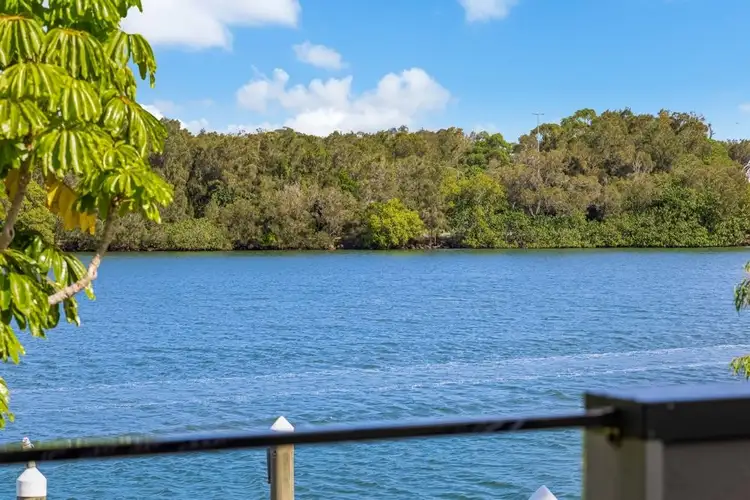 75/2 Barneys Point Road, Banora Point NSW 2486