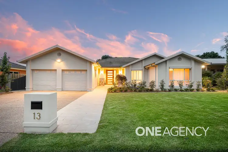 13 LANSDOWNE AVENUE, Lake Albert NSW 2650