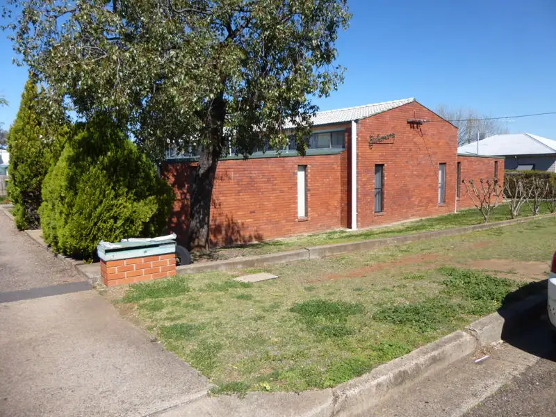 Main view of Homely unit listing, 2/103 Piper Street, Tamworth NSW 2340