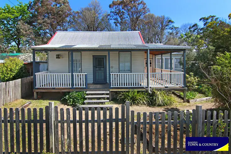 2 Jewel Avenue, Armidale NSW 2350