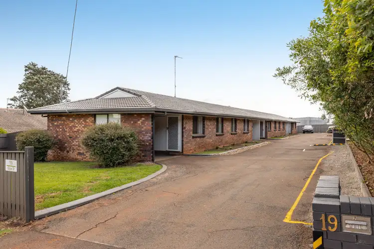 19 Gipps Street