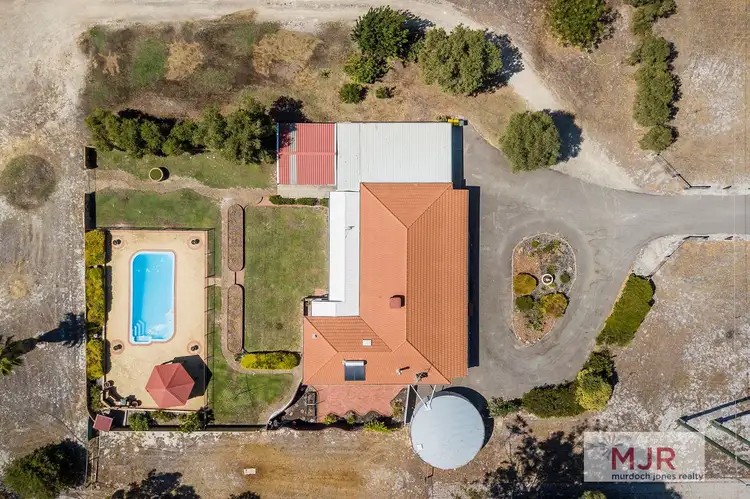 907 Nicholson Road, Oakford WA 6121