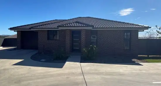 Main view of Homely villa listing, 5/7 Curlew Crescent, Tamworth NSW 2340