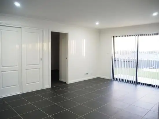 Third view of Homely villa listing, 5/7 Curlew Crescent, Tamworth NSW 2340