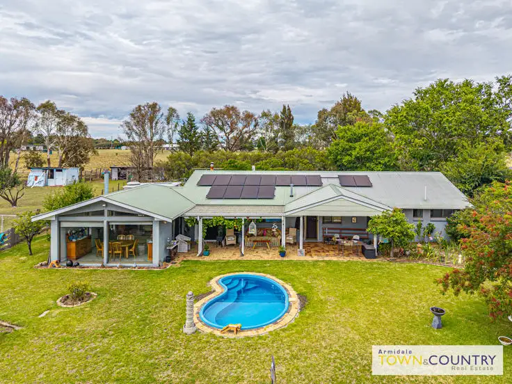 25 Mundays Lane, Armidale NSW 2350