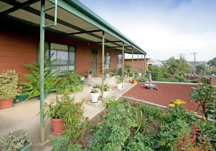 65 George St, Junee NSW 2663