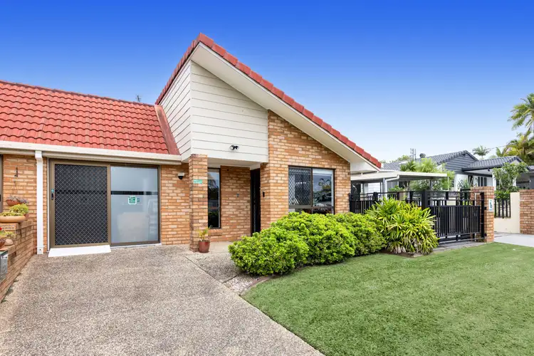 2/1a Forest Court