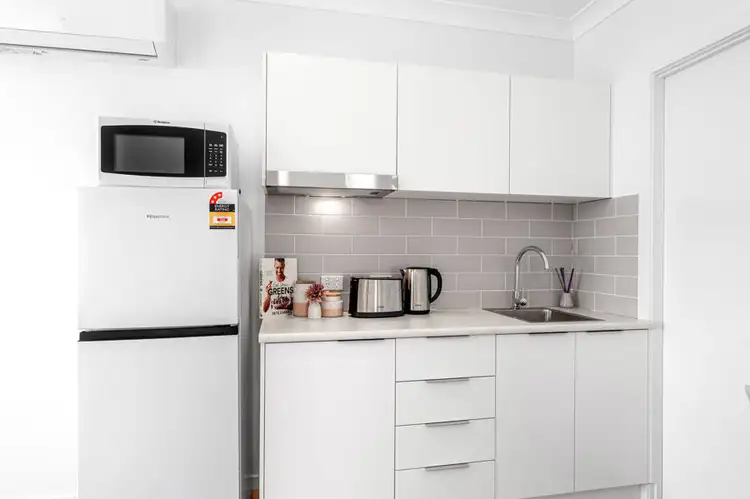 Third view of Homely studio listing, 2/982 Manly Road, Tingalpa QLD 4173
