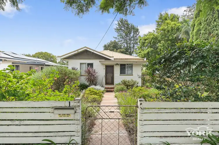 1 Stone Street, Wilsonton QLD 4350