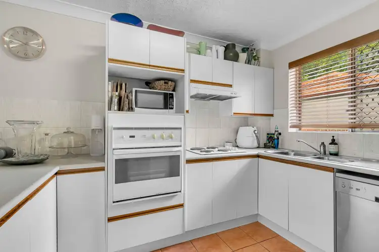 Fourth view of Homely apartment listing, 4/15 Lima Street, Auchenflower QLD 4066