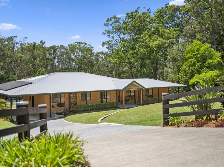 7 Goonaroo Place, Emerald Beach NSW 2456