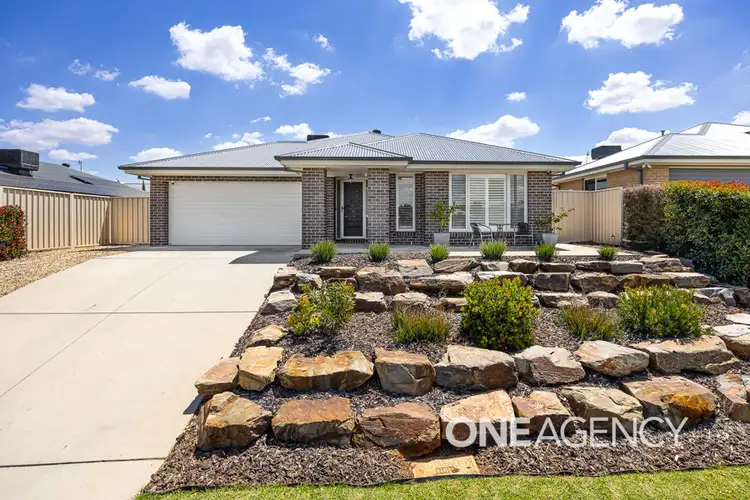 44 ROSS PARKWAY, Gobbagombalin NSW 2650