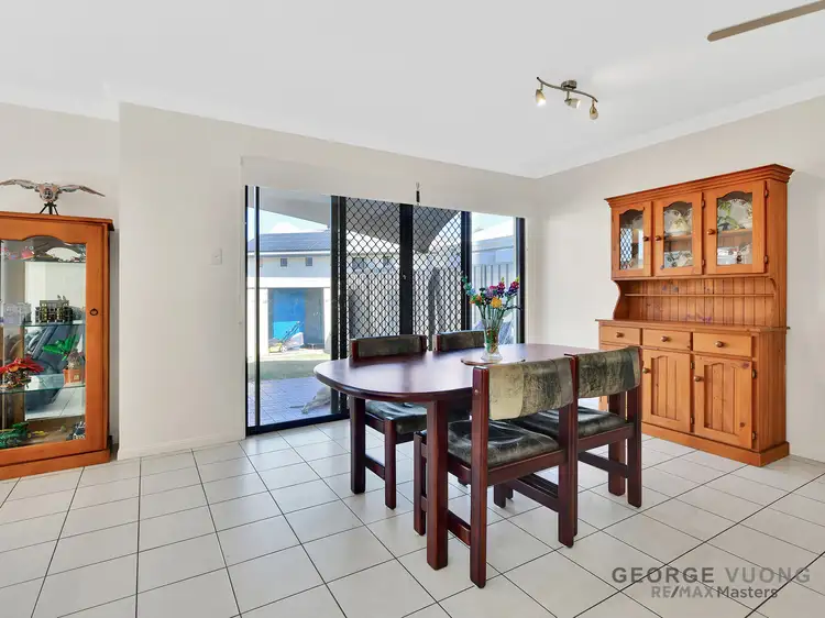 9 Cobourg St, Forest Lake QLD 4078