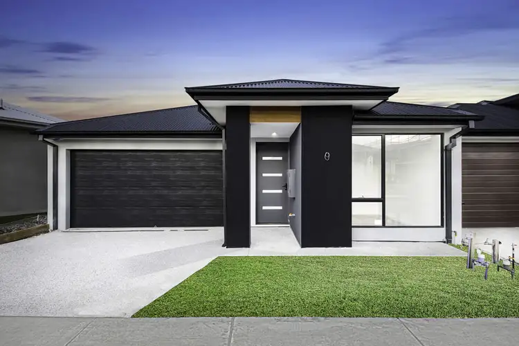 18 Salsola Road, Mickleham VIC 3064