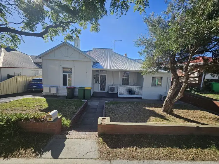 6B Wellington St, Bunbury WA 6230