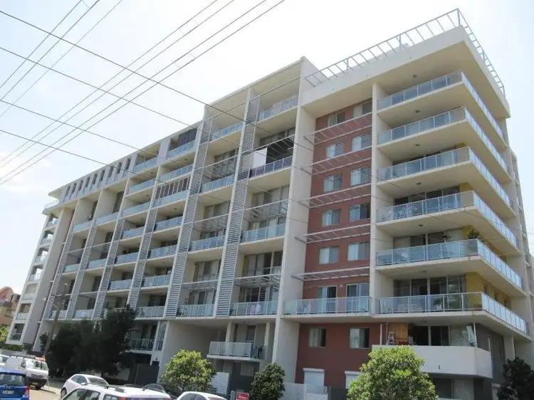 Main view of Homely unit listing, 1/10 Castlereagh St, Liverpool NSW 2170
