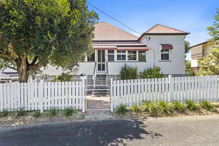 8 Lennon Lane, North Ipswich QLD 4305