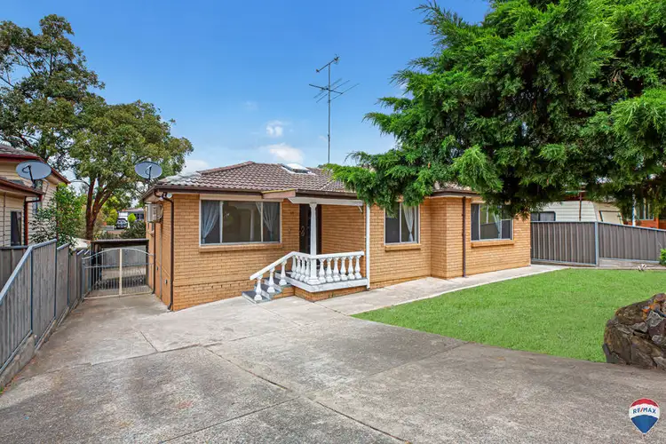18 BALMORAL DRIVE, Cambridge Park NSW 2747