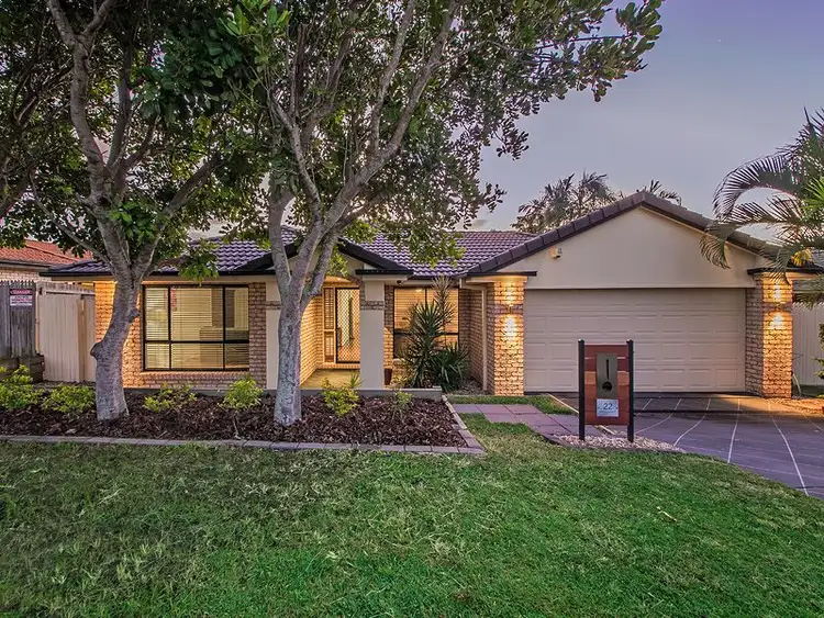 22 Manor Cres, Wakerley QLD 4154