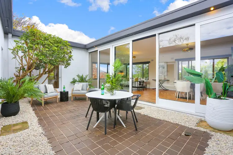 25 Hunter Ave, St Ives NSW 2075
